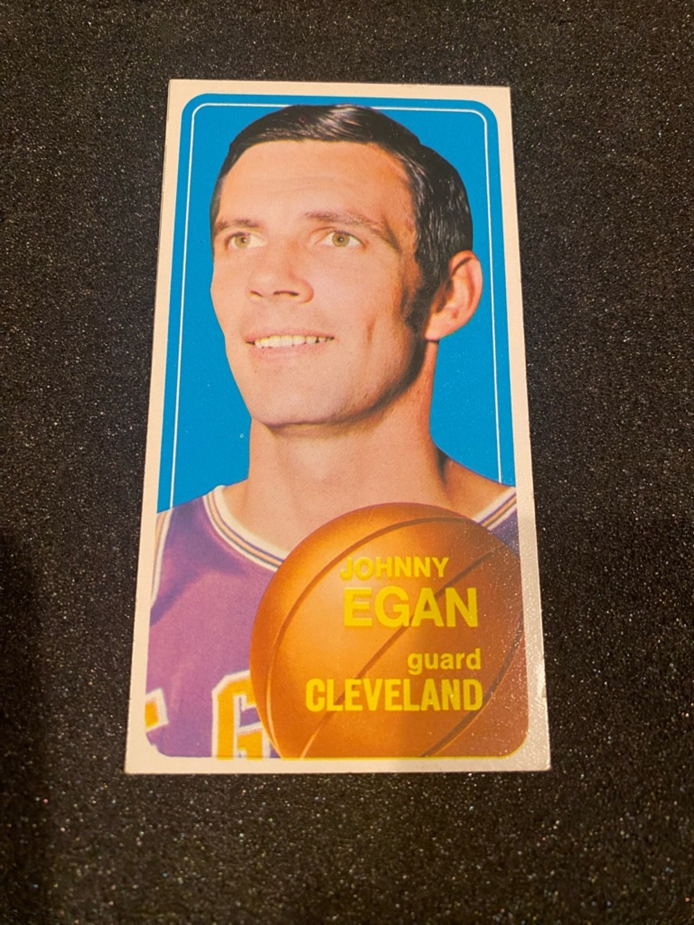 Topps Blue and Purple Johnny Egan Cleveland Guard Card